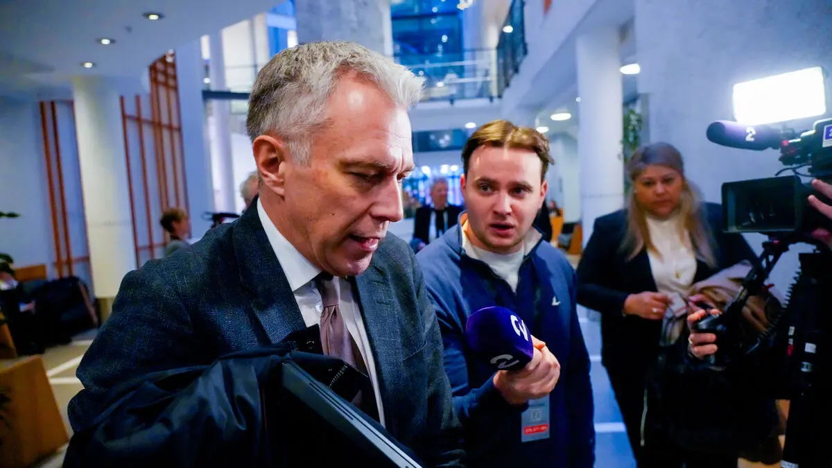 Høiby questioned about knife threat, denies any wrongdoing