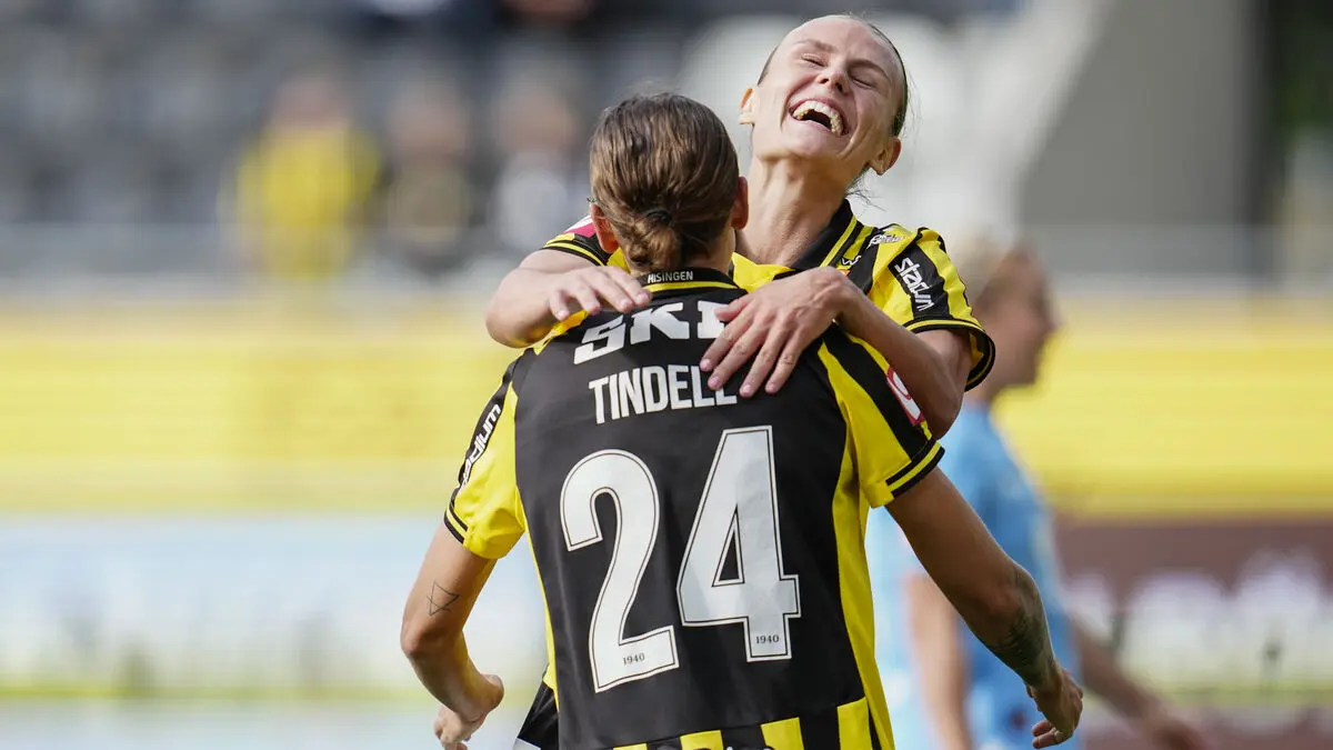 Häcken beat Vittsjö 4-0 to keep pressure on Hammarby in the title race