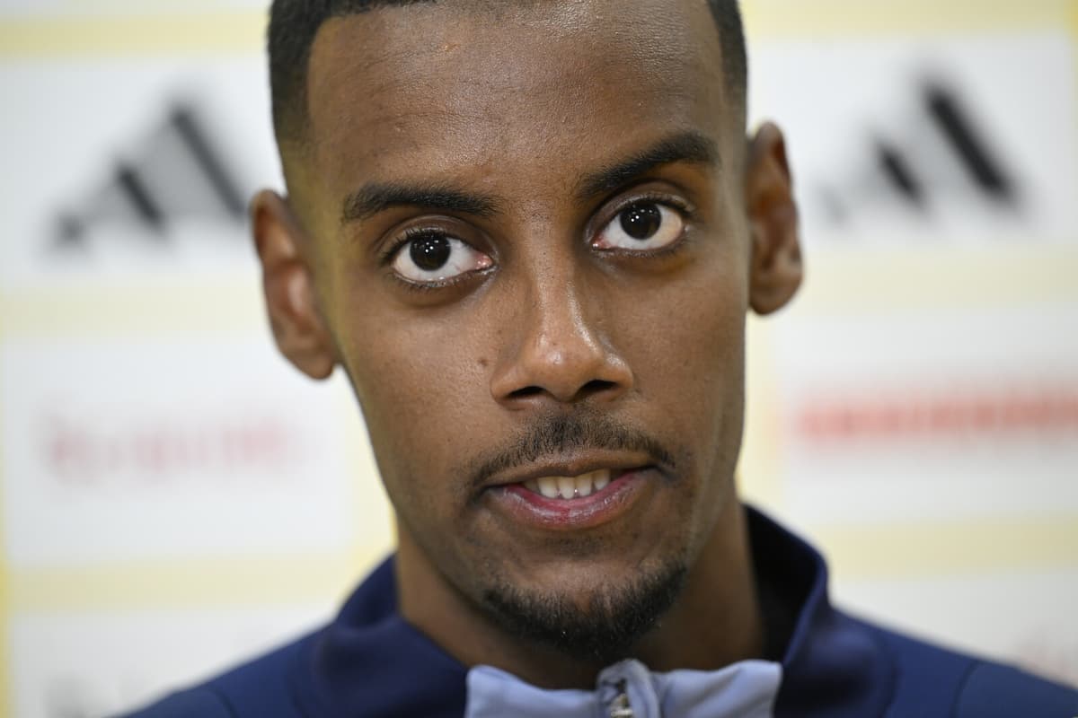 Alexander Isak Joins World Cup Qualifiers Amid Newcastle Uncertainty