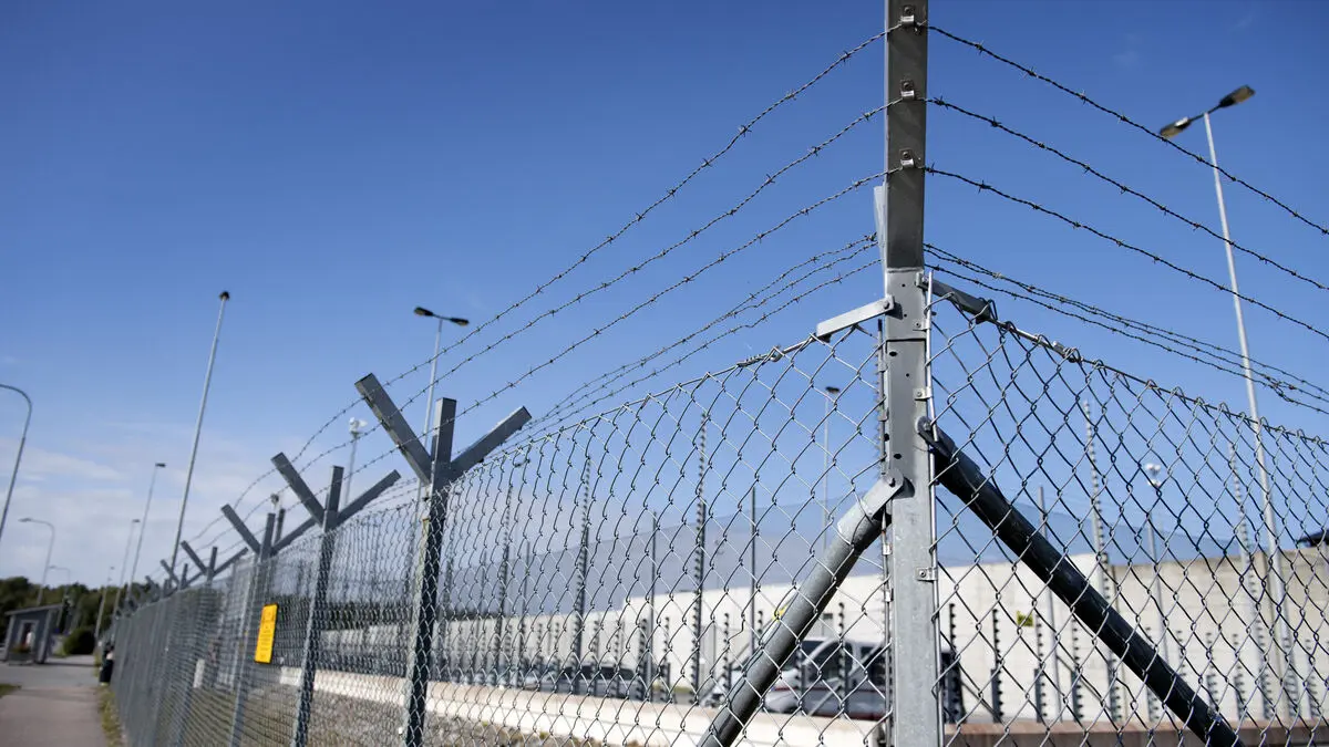 Former prison employee arrested for bribery