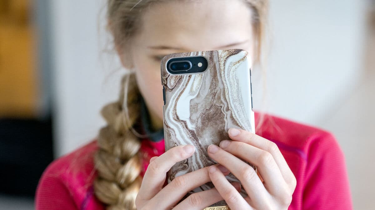 EU Pushes for Stricter Social Media Age Limits