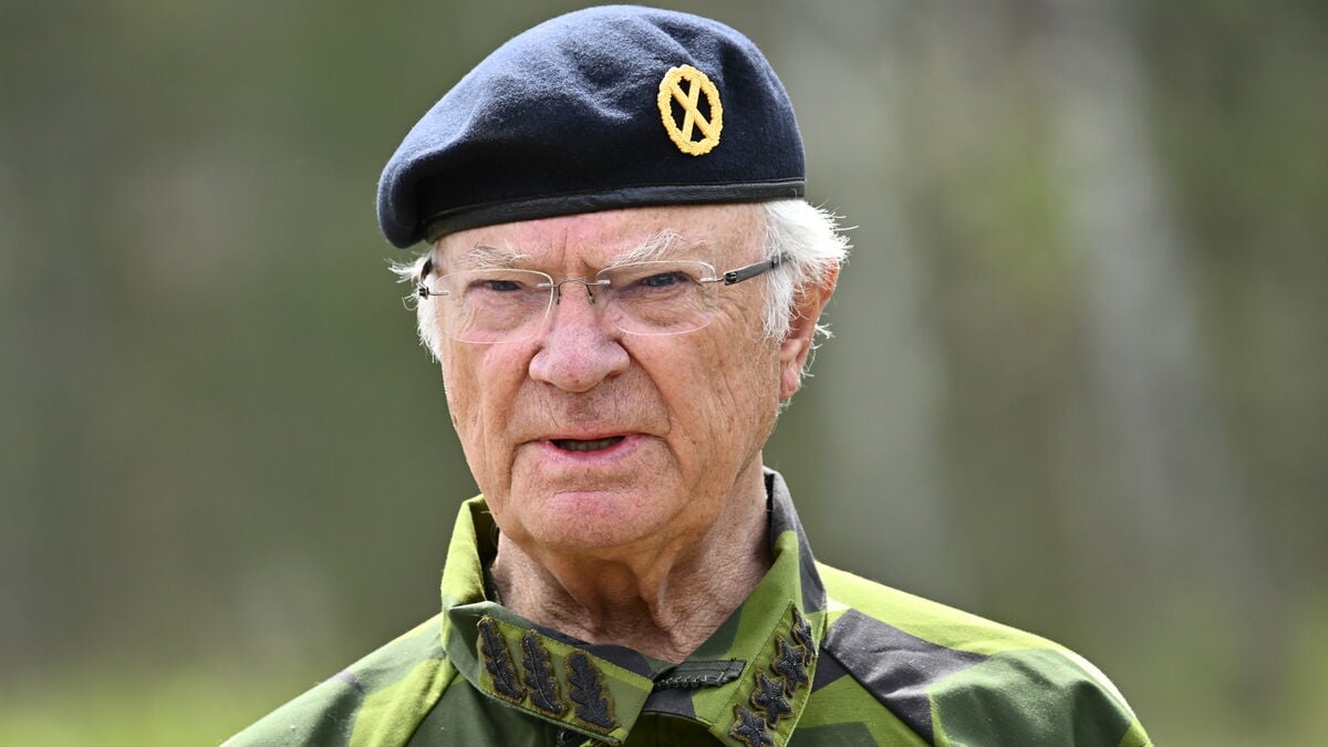 King Carl XVI Gustaf Visits NATO Headquarters and Meets Mark Rutte