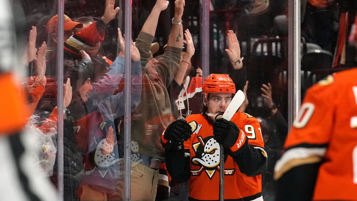 Carlsson's success - two-goal scorer again