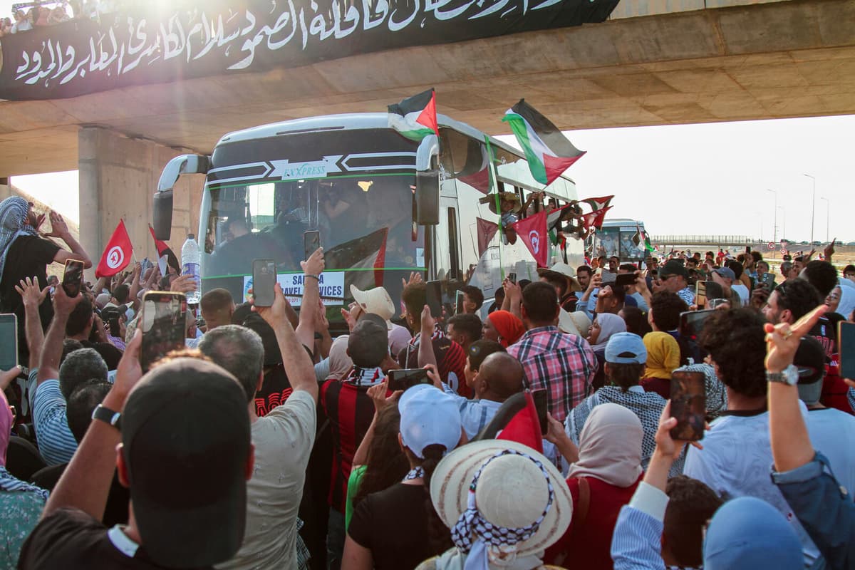 Convoy of Over 100 Vehicles Heads to Gaza from Tunisia
