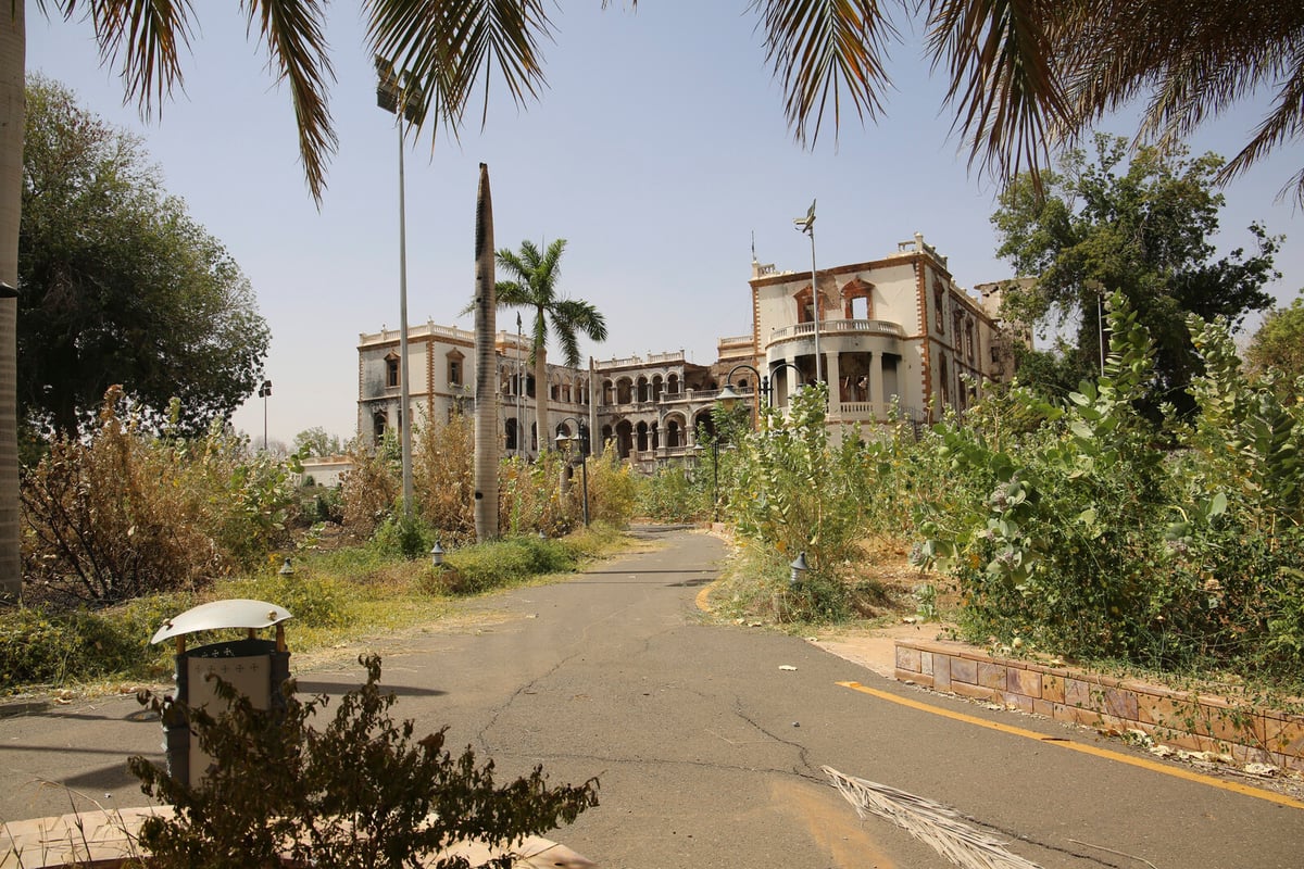 Sudan Presidential Palace Shelled by RSF Forces