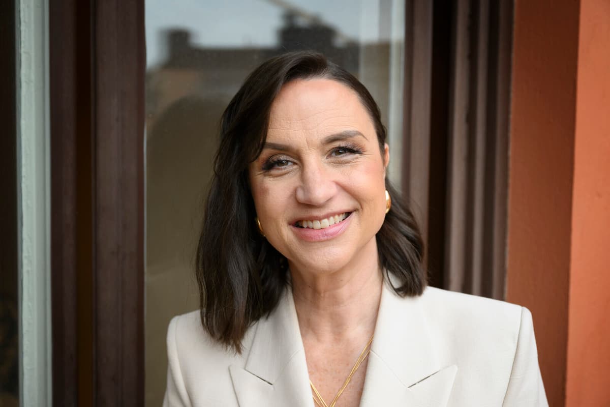 Petra Mede Joins as Narrator for Halv åtta hos mig Season 27