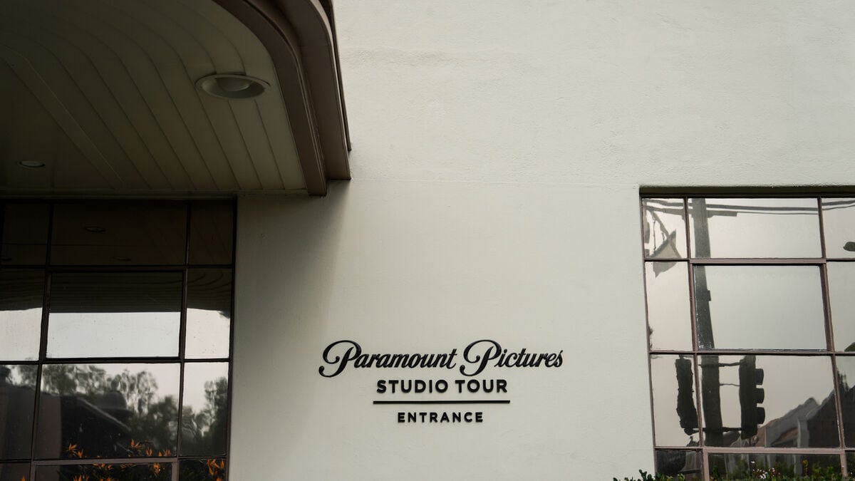 Paramount raises bid for Warner Bros. Discovery to $31 per share