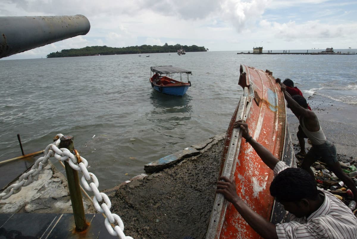 US Influencer Arrested for Attempting Contact with Isolated Tribe