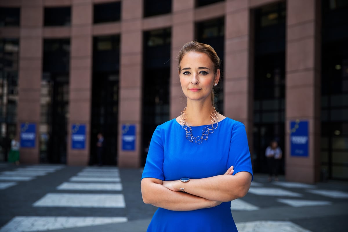Teodorescu Måwe Accuses Left Party of Slander in EU Parliament Dispute