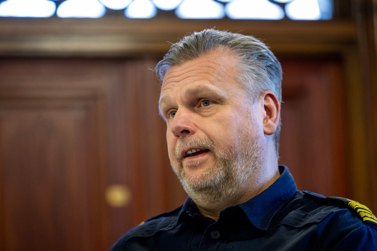 Police Struggle to Keep Up as Online Radicalization Surges