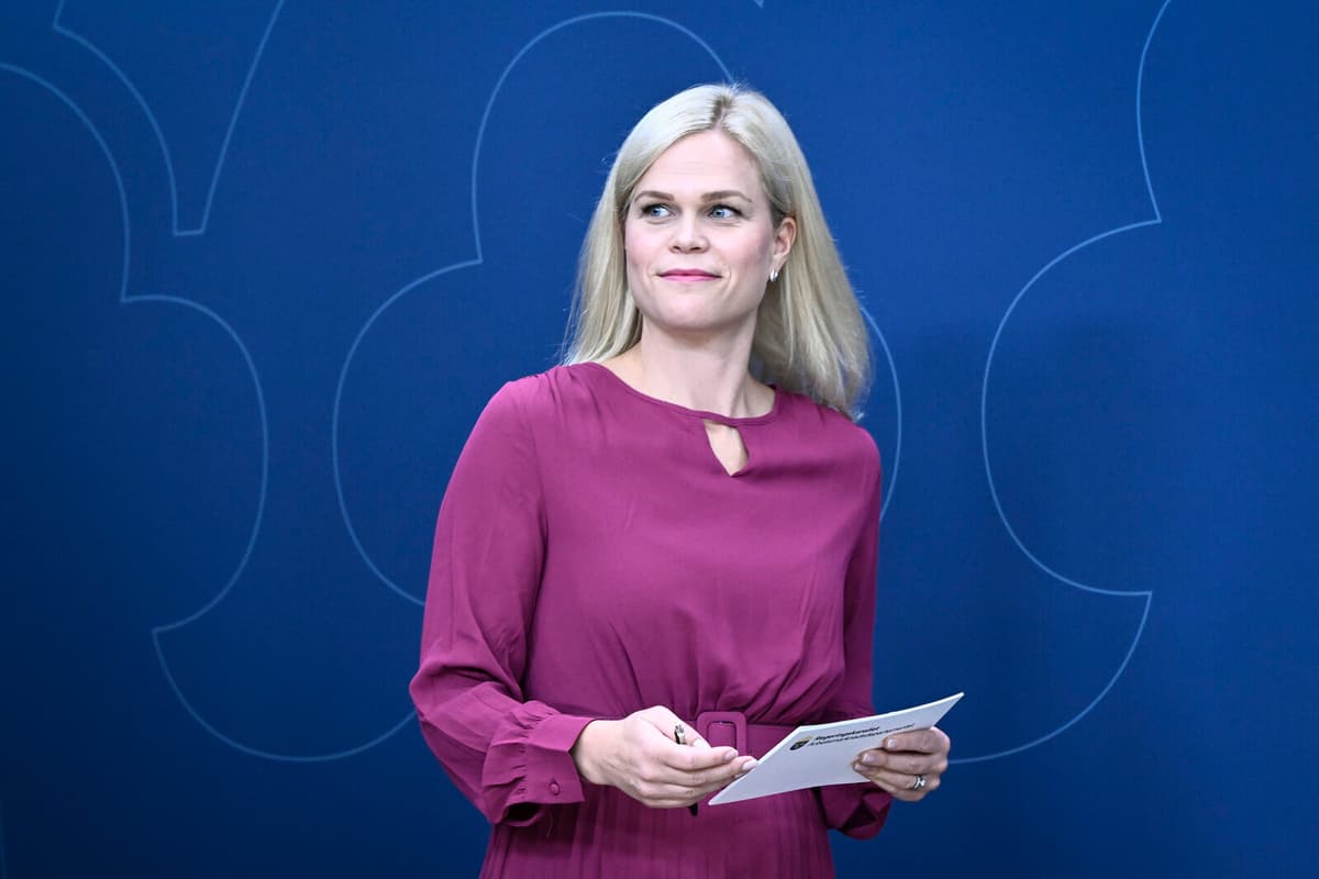 Paulina Brandberg Steps Down as Minister to Prioritize Family Life