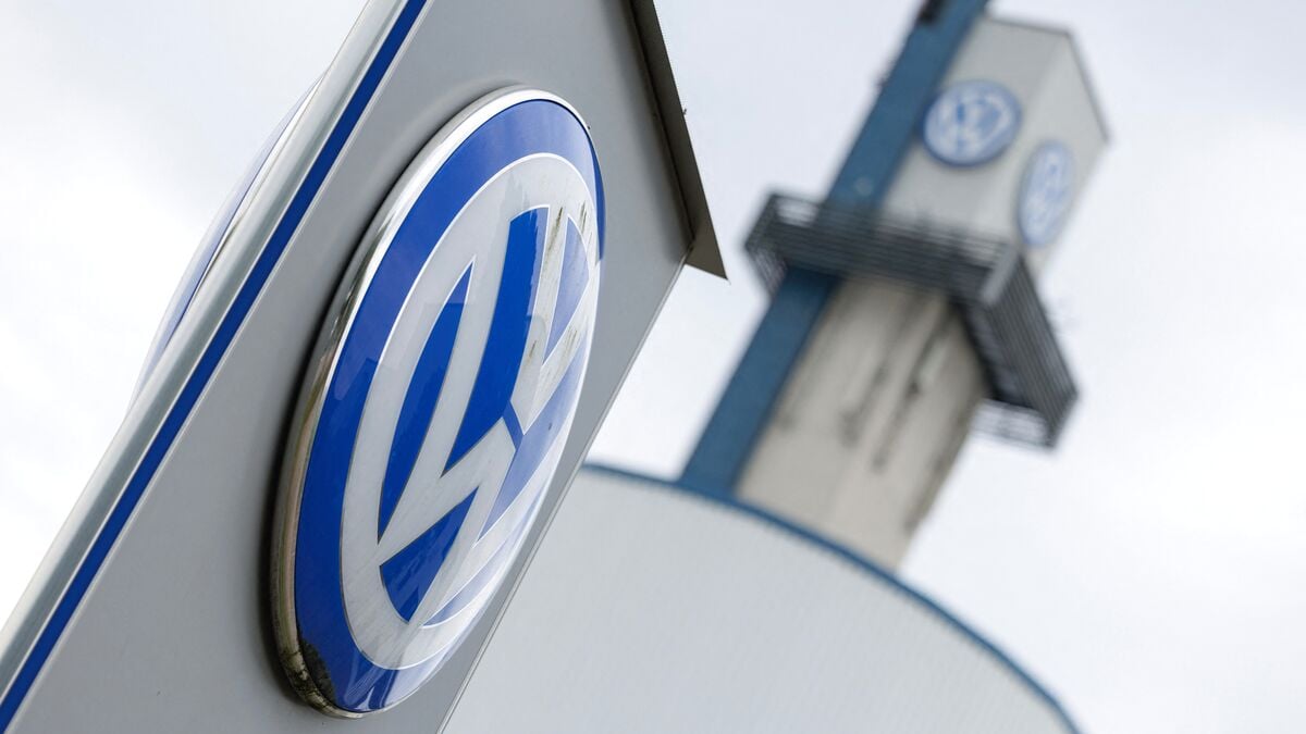 Volkswagen faces strike threat as union accuses company of declaring war on staff