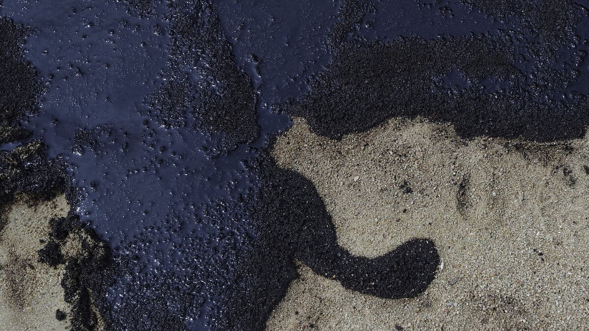 Poison rain over Tuapse, Russia after Ukrainian oil attack