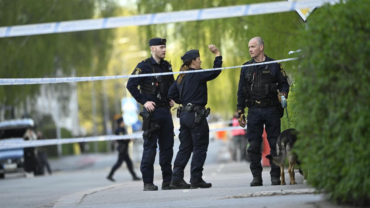 Five charged after triple murder at Uppsala hair salon