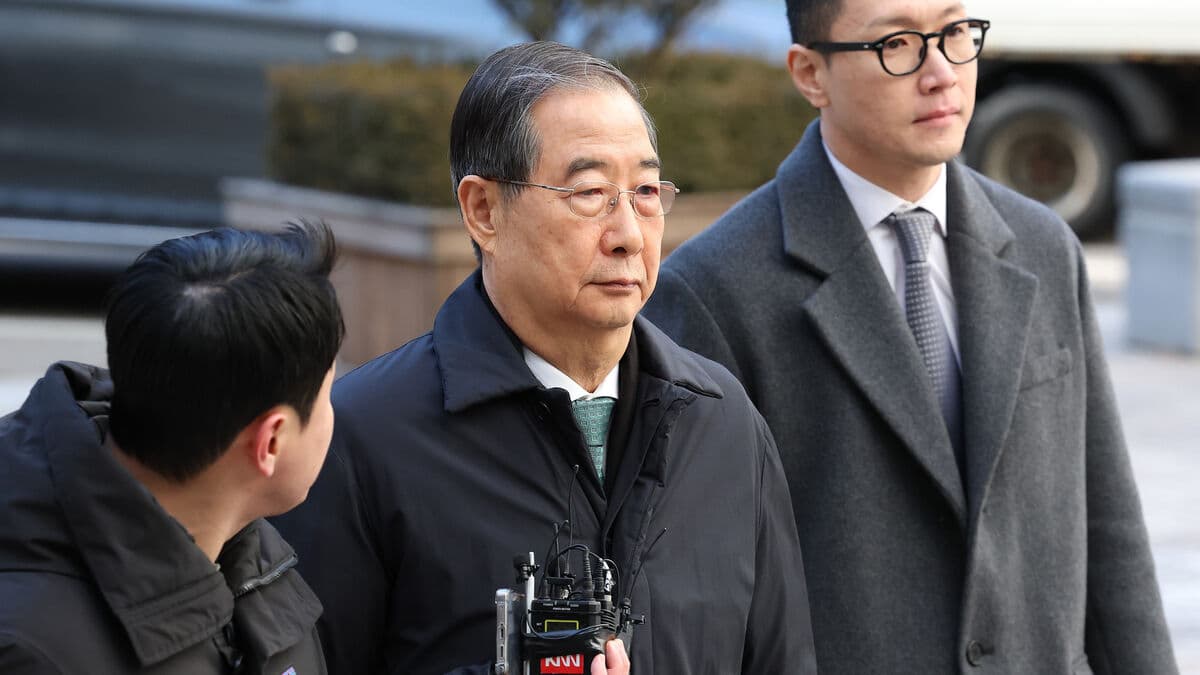 Former South Korean prime minister Han Duck-Soo sentenced to 23 years in prison