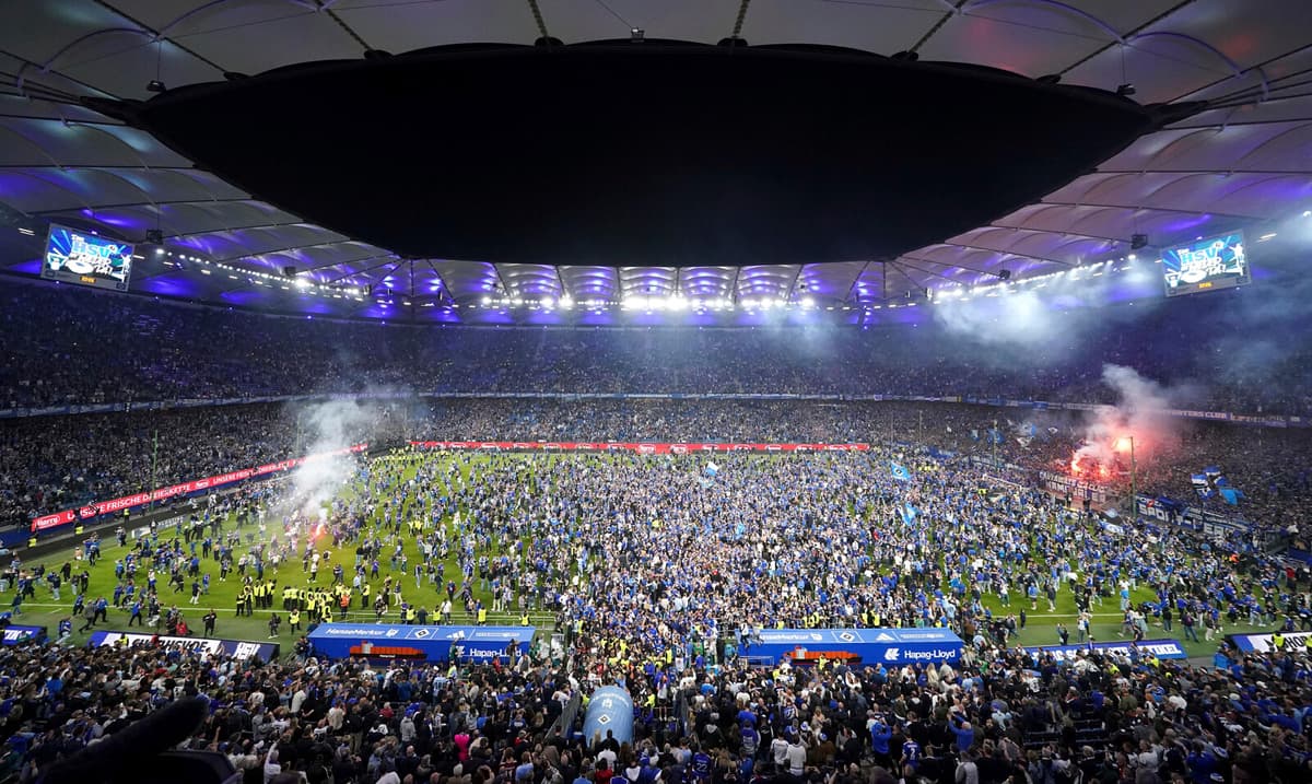 Hamburg Returns to Bundesliga After Seven-Year Absence