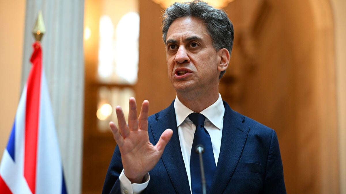 Britain tightens sanctions on Israeli settlements as Israel retaliates