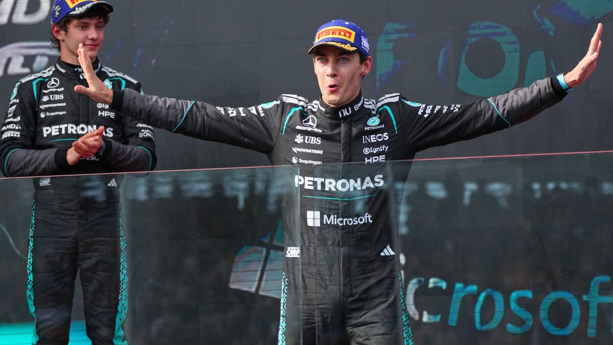 Double Mercedes in F1 premiere in Melbourne