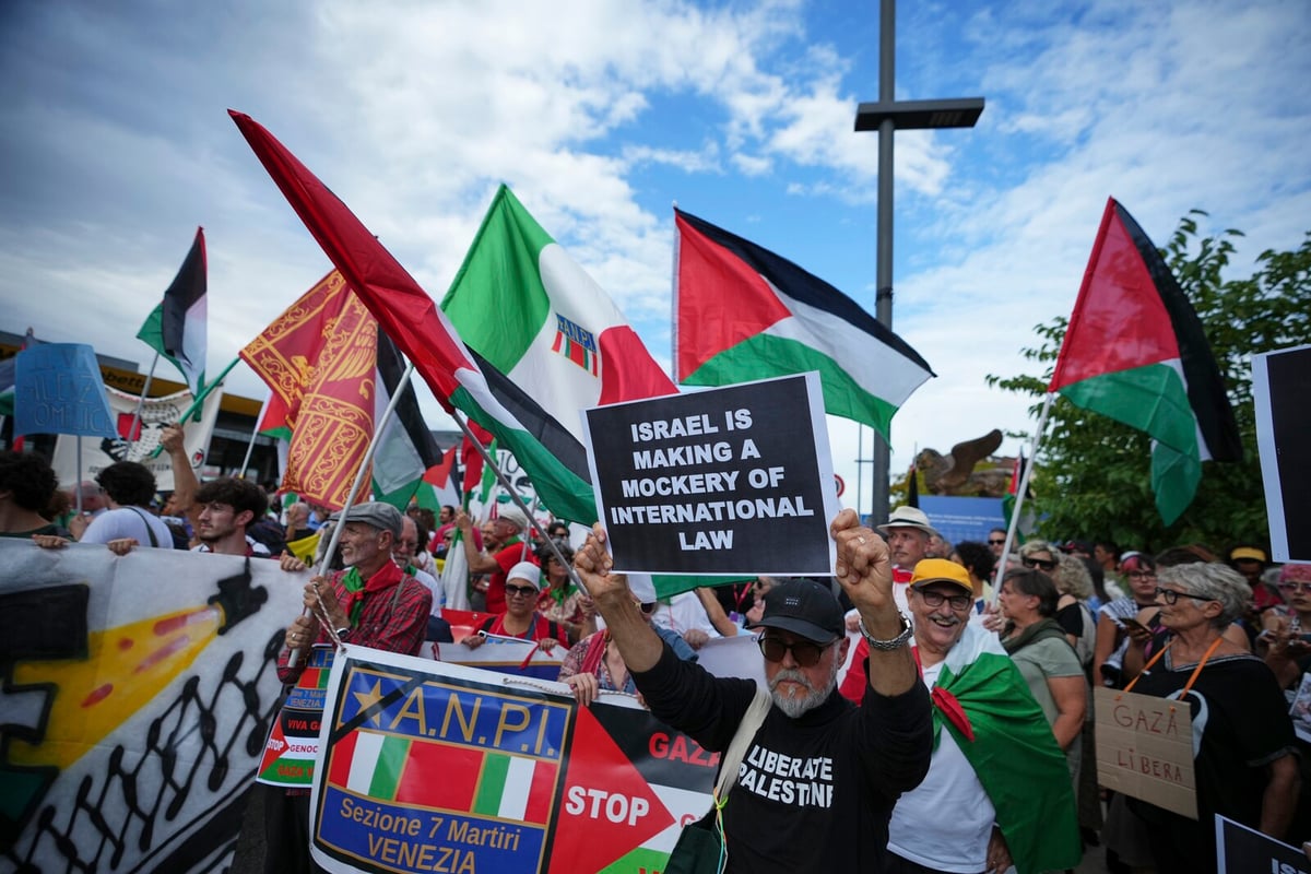 Protesters in Venice Rally Against Gaza Conflict During Film Festival