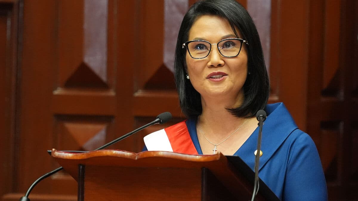 Keiko Fujimori sworn in as Peru president after narrow election win