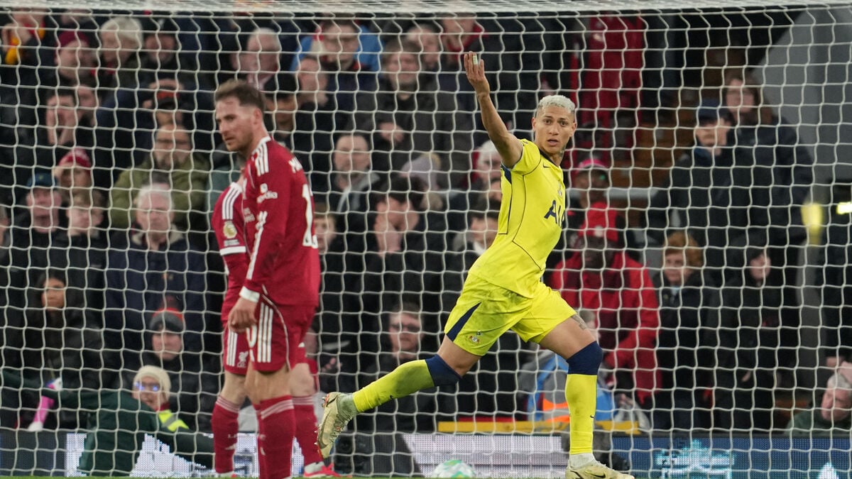 Tottenham takes important shock point as Richarlison scores in stoppage time