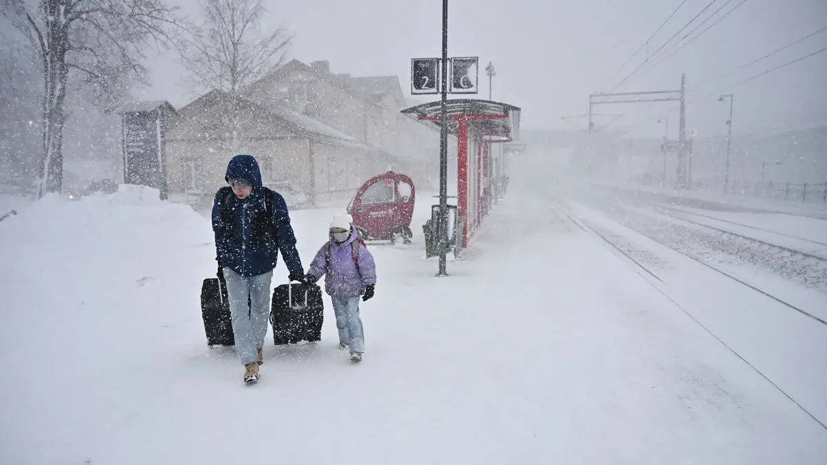 Nearly 30,000 households without power