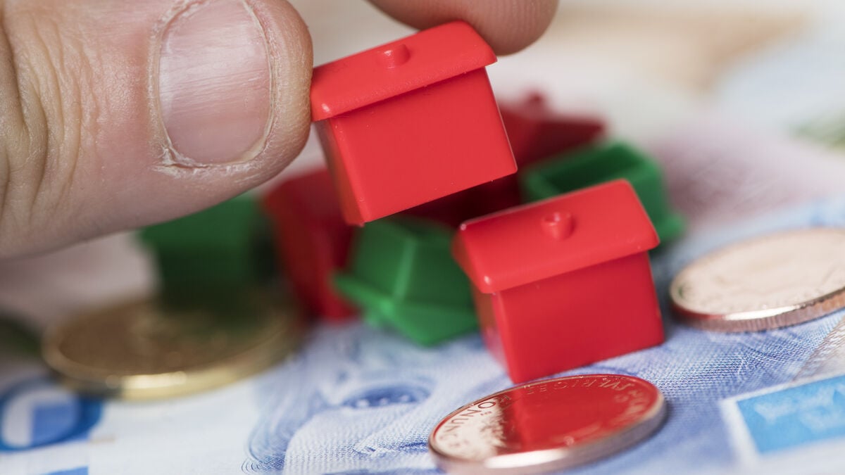 More Swedish Households Consider Fixing Their Mortgage Rates as Riksbank Signals Rate Rises
