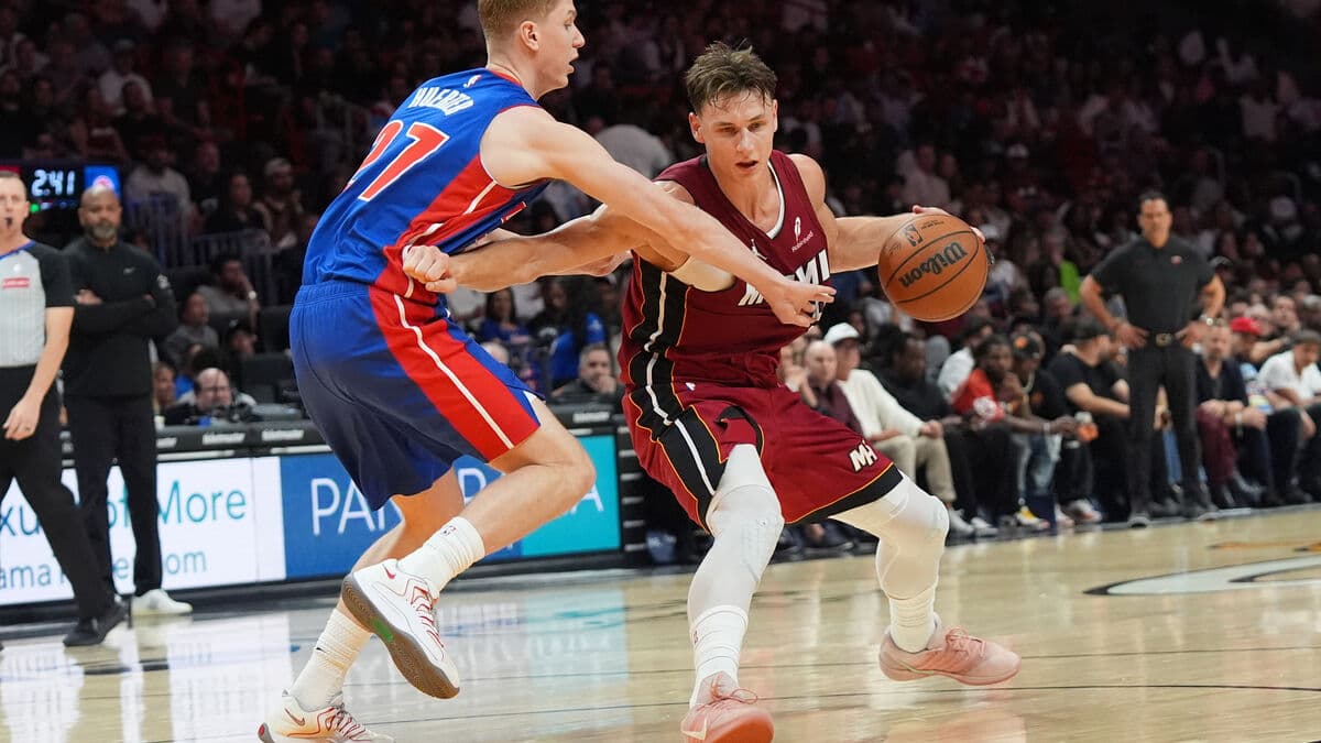 Larsson wins Swedish matchup, Miami's fifth straight victory