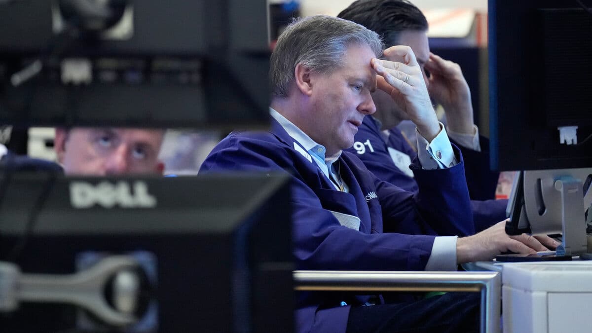 Oil prices and Fed forecast send Wall Street reeling