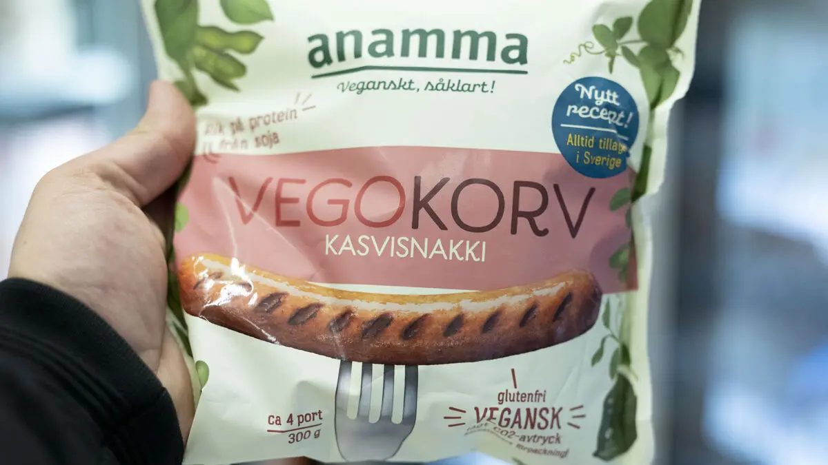 EU bans vegetarian bacon but allows sausages and hamburgers