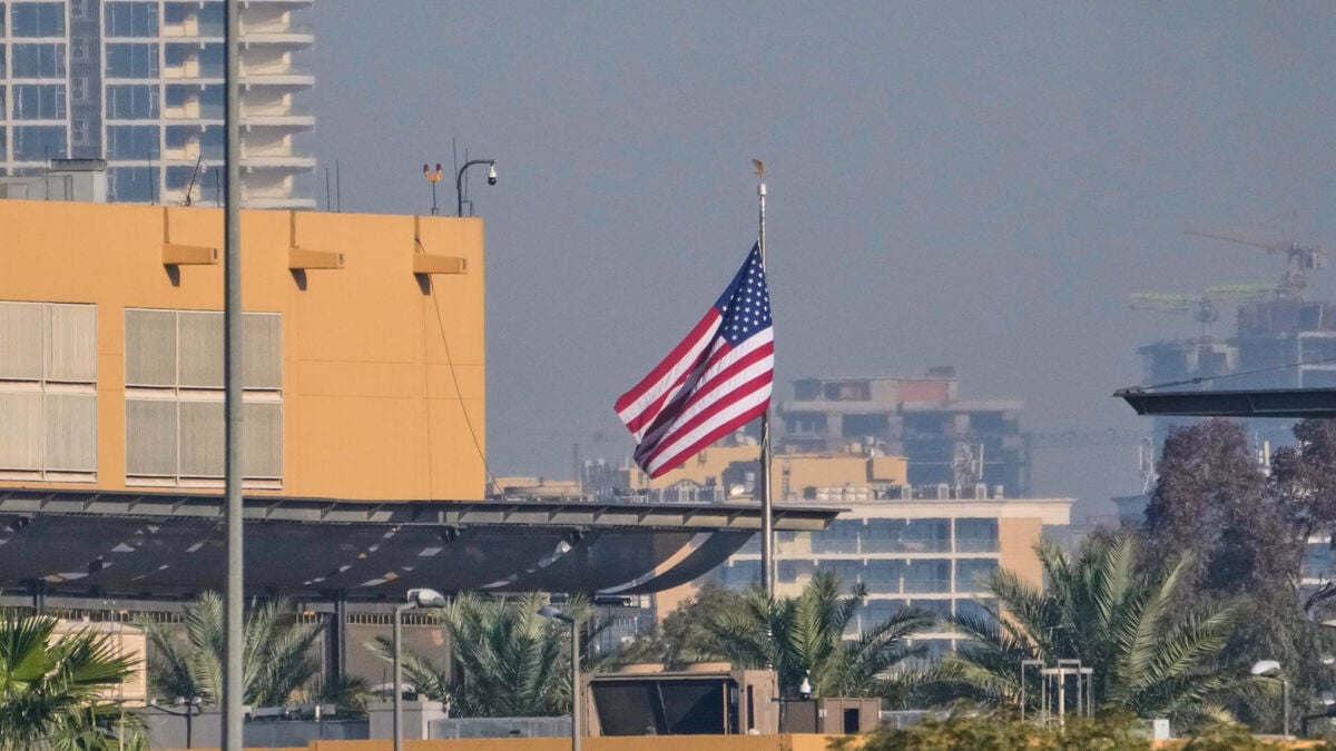 Iran-backed group warns foreign soldiers in Iraq