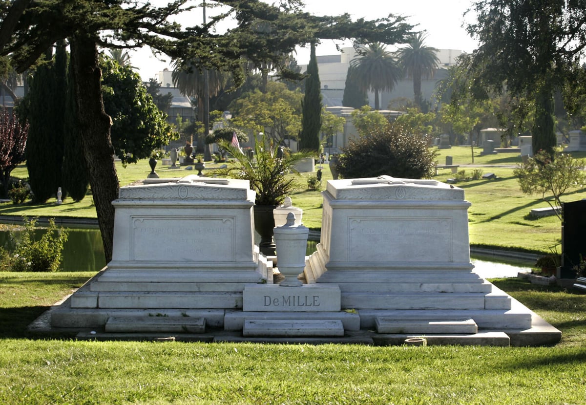 Hollywood's New Five-Story Mausoleum Becomes USA's Tallest