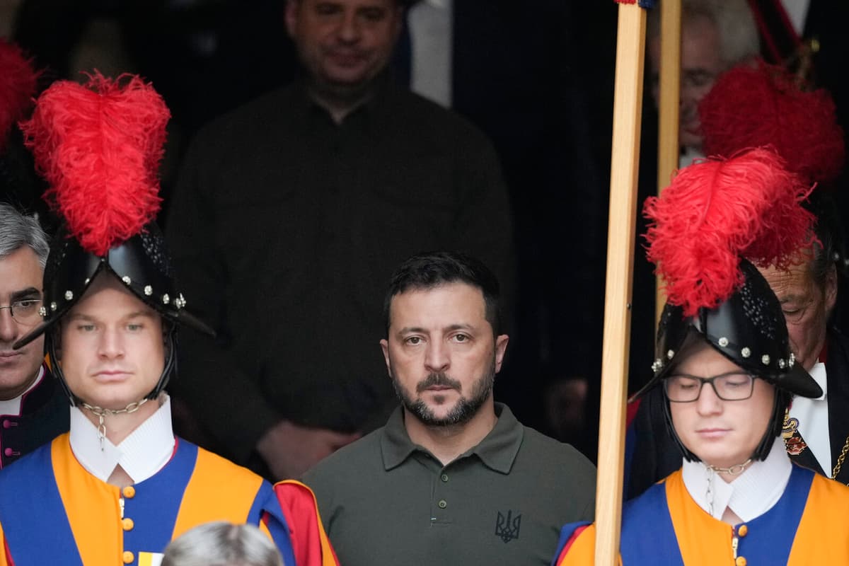 Zelensky Invites Pope Leo to Visit Ukraine