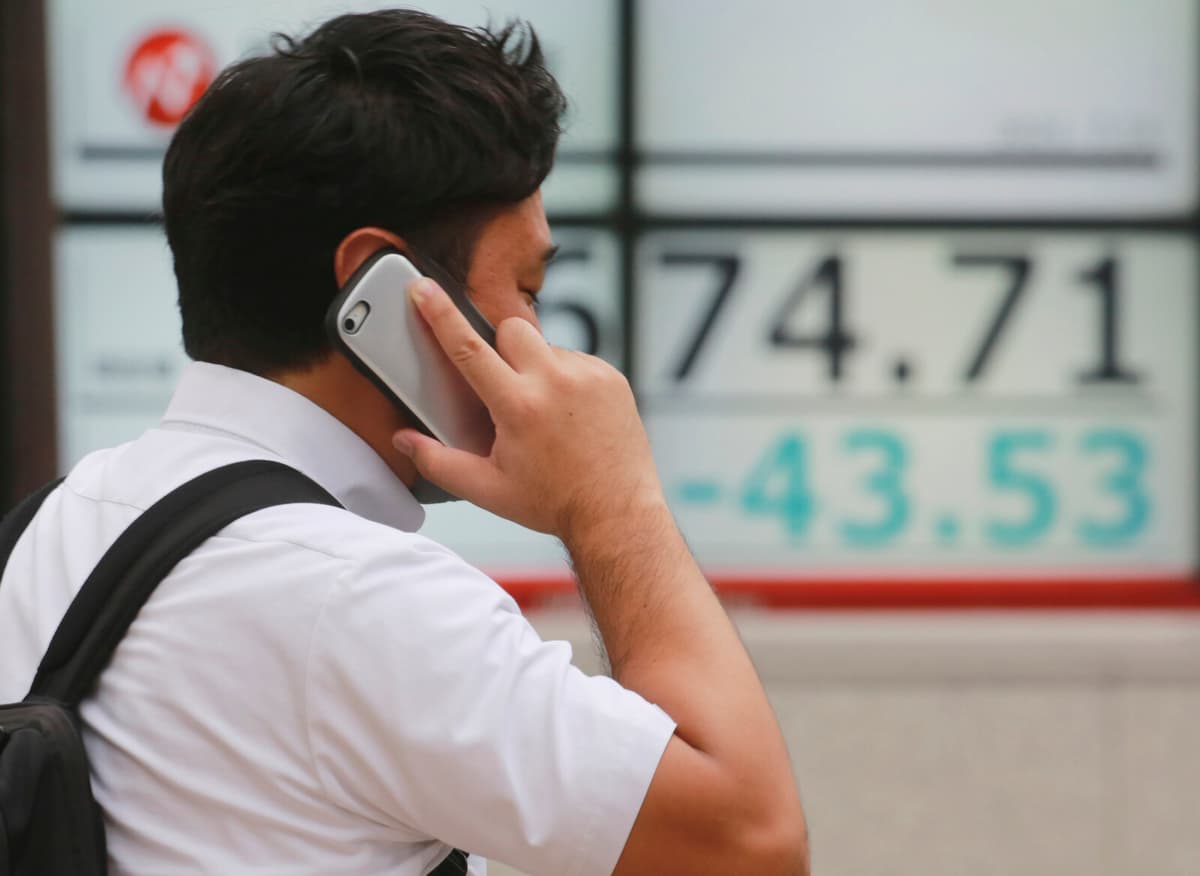 Osaka Bans Phone Use at ATMs for Seniors to Prevent Fraud