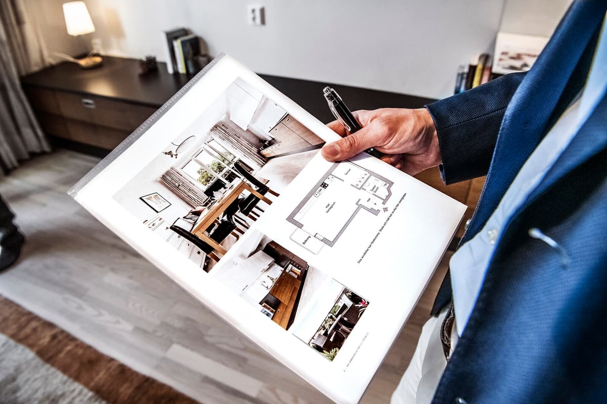 More real estate agents lose their licenses