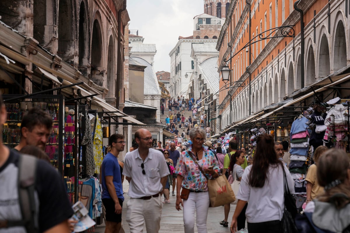 Thousands of Tourist ID Documents Stolen from Italian Hotels