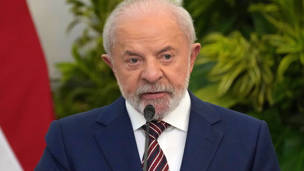 Lula da Silva, Turning 80, Announces Candidacy for Brazil's 2024 Election