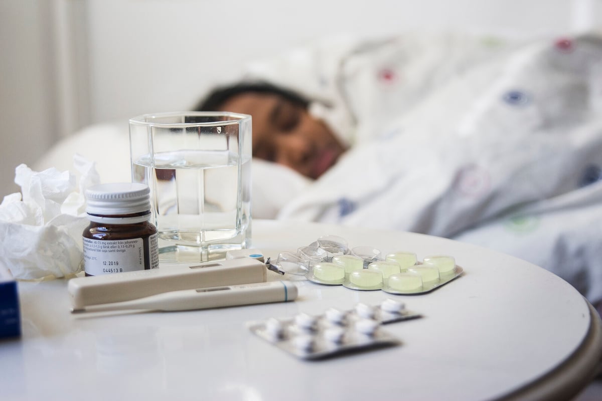 Painkillers Like Ibuprofen May Boost Antibiotic Resistance
