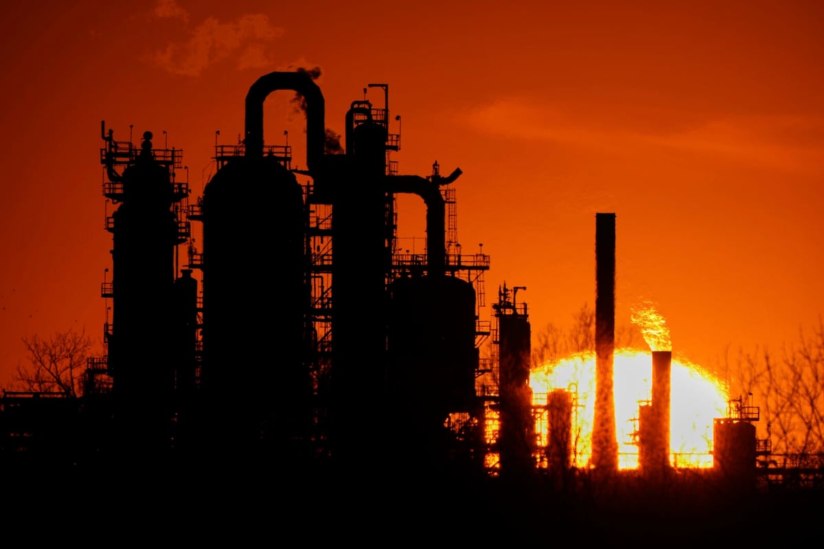 Oil Prices Surge Amid Tensions Following Israel's Attack on Iran