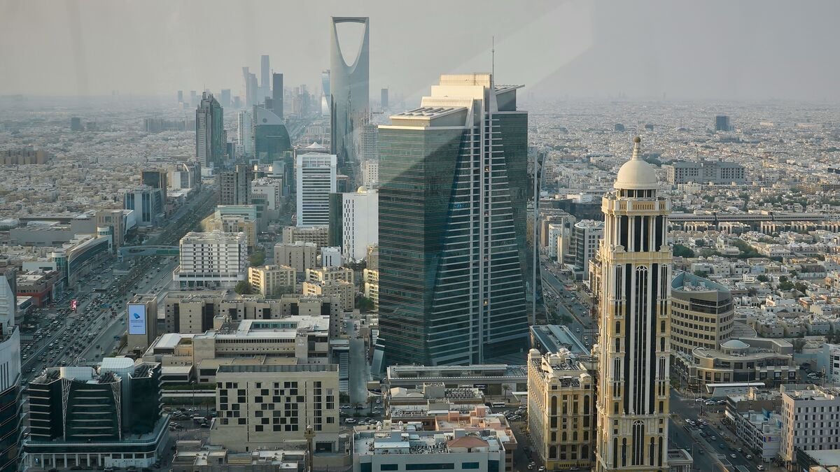 Riyadh’s Kingdom Centre Closes Offices After Repeated Attacks on the City