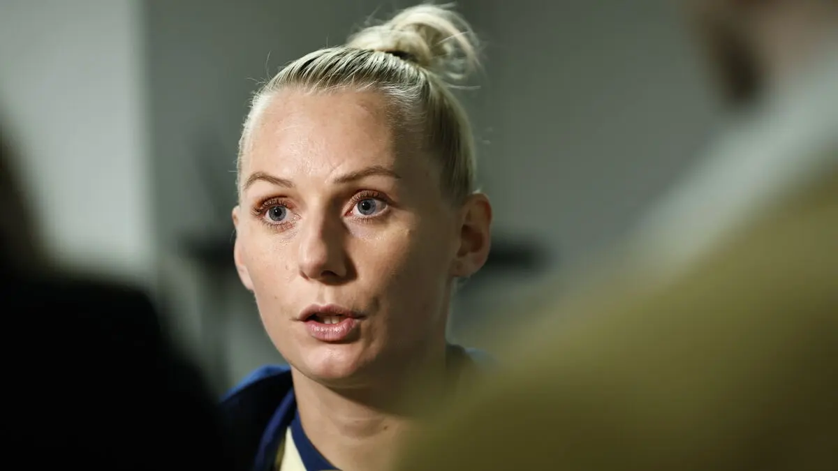 Blackstenius ill – may miss the bronze medal match