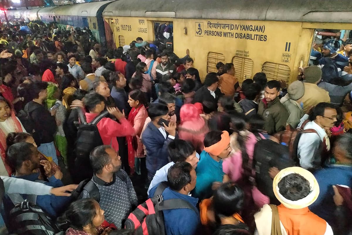 Multiple deaths in chaos at train station in India