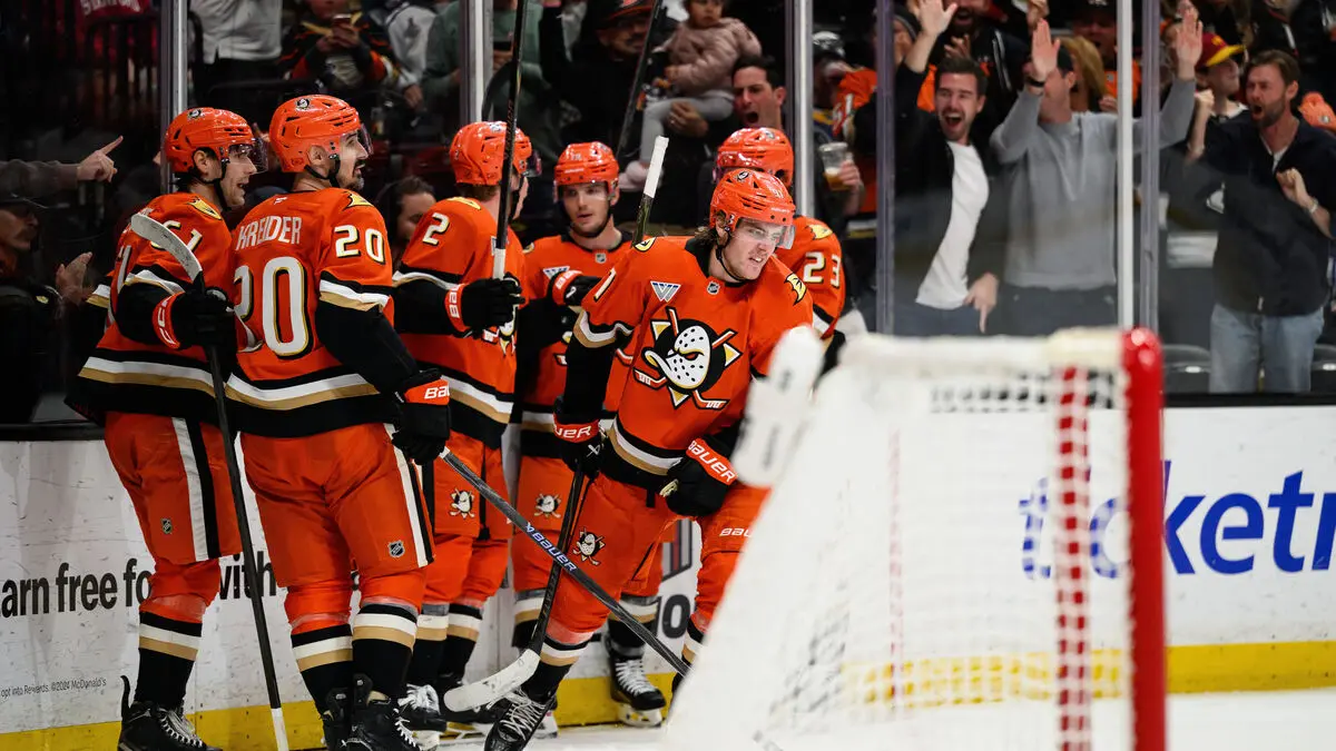 Leo Carlsson player of the match in Anaheim's victory