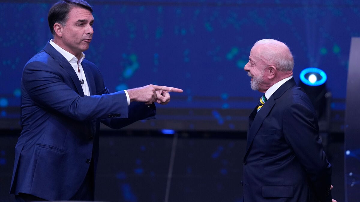 Flávio Bolsonaro Asks Brazil’s Electoral Court to Bar Lula From the Presidential Race