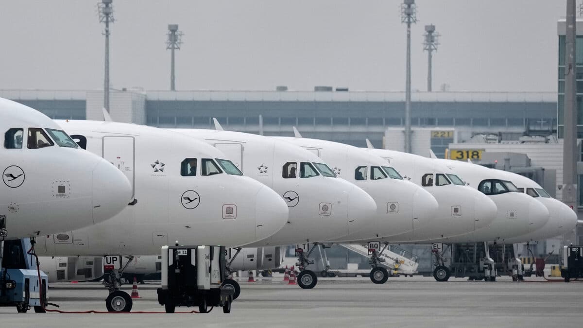 Munich airport closed after control tower reports smoke