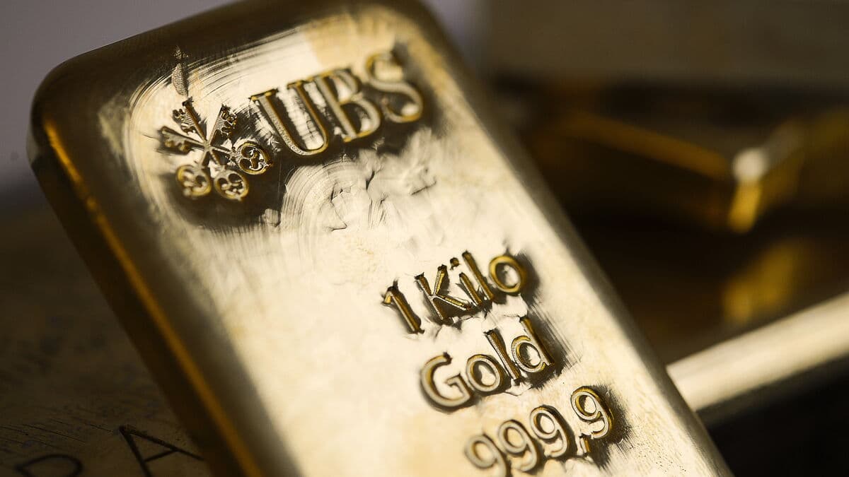 After tariff threats, gold and silver around new records