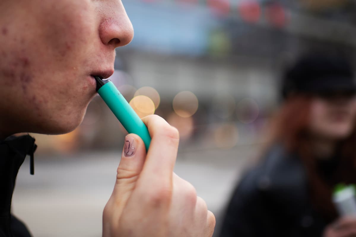 E-cigarettes Harm Lung Health After Just a Few Puffs, Study Finds
