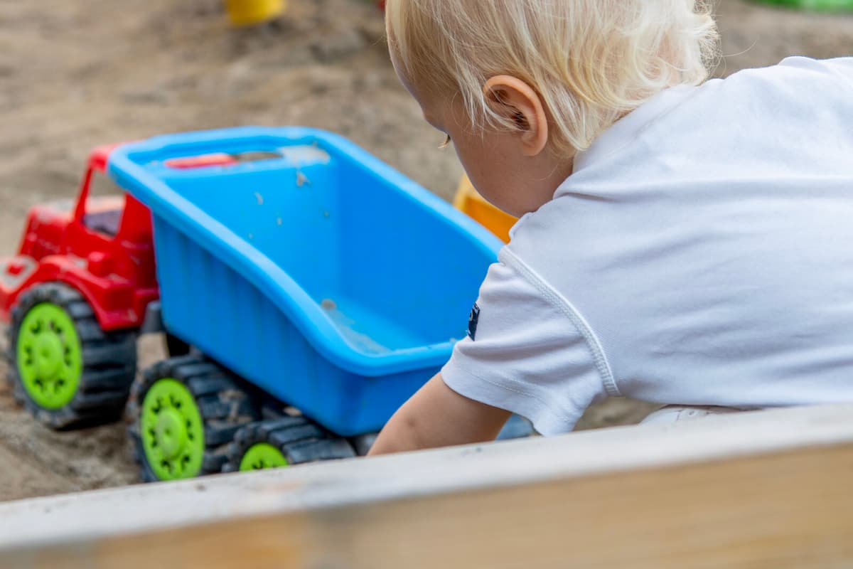 Hagvidson Profits Millions While Rationing Butter at Preschools