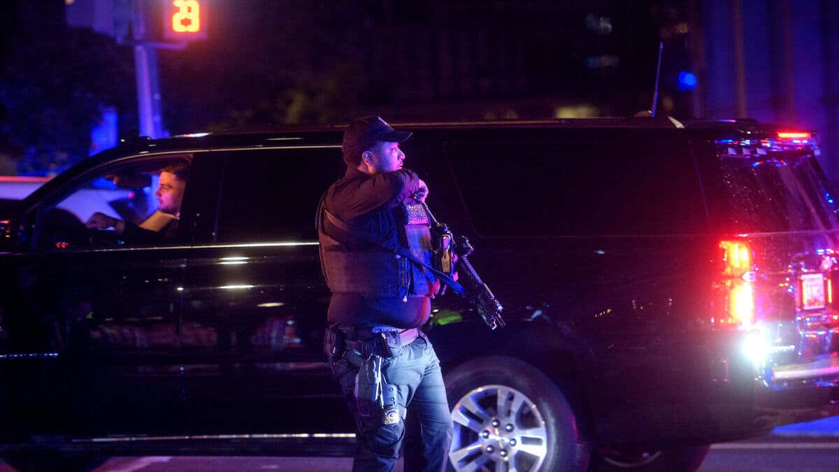 Suspected shooter wrote hateful manifesto and called himself friendly federal murderer