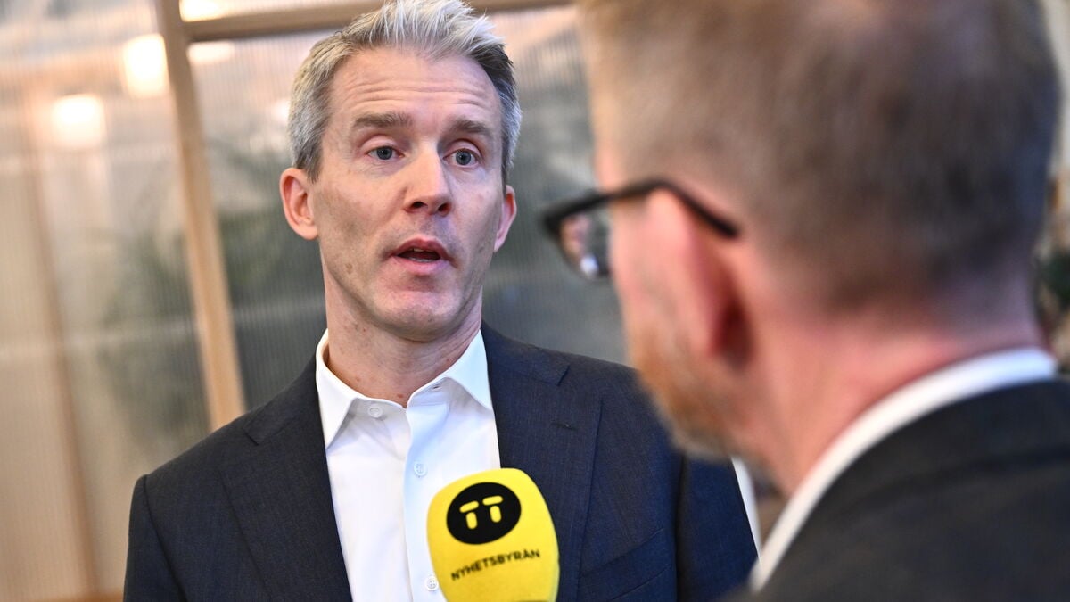 AI Boom Drives Up Component Costs for Ericsson, CEO Says Memory Supply Must Be Secured